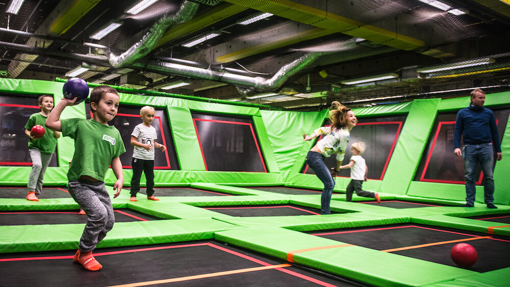 Trampolínové centrum Fly zone anglický příměstský tábor Pardubice